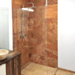 Placi Travertin Peach Blend Slefuit Chituit 45.7 x 45.7 x 1.2 cm