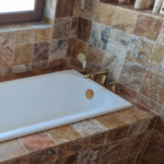 Placi Travertin Antique Blend Slefuit Chituit 30.5 x 30.5 x 1.2 cm