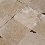 Placi Travertin Classic Rustic Slefuit Chituit 15 x 15 x 1 cm