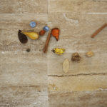 Placi Travertin Classic Rustic VC Slefuit Chituit 30.5 x 61 x 1.2 cm