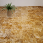 Placi Travertin Golden Slefuit Chituit 45.7 x 45.7 x 1.2 cm