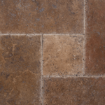 Placi Travertin Noce Periat Chituit Margini Sparte Pattern Set x 1.2 cm