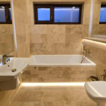 Placi Travertin Classic Periat Chituit 30.5 x 61 x 1.2 cm - imagine 3