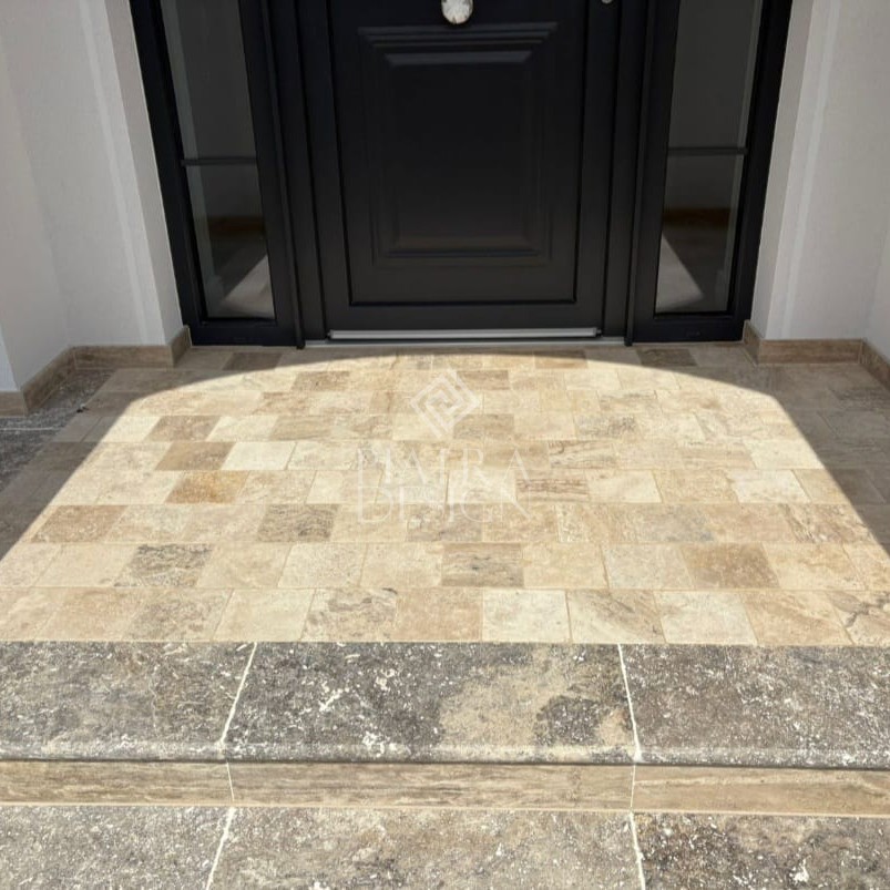 Placi Travertin Classic Antichizat 15.25 x 15.25 x 3 cm 1 copy Placi Travertin Classic Antichizat 15.25 x 15.25 x 3 cm - imagine 1
