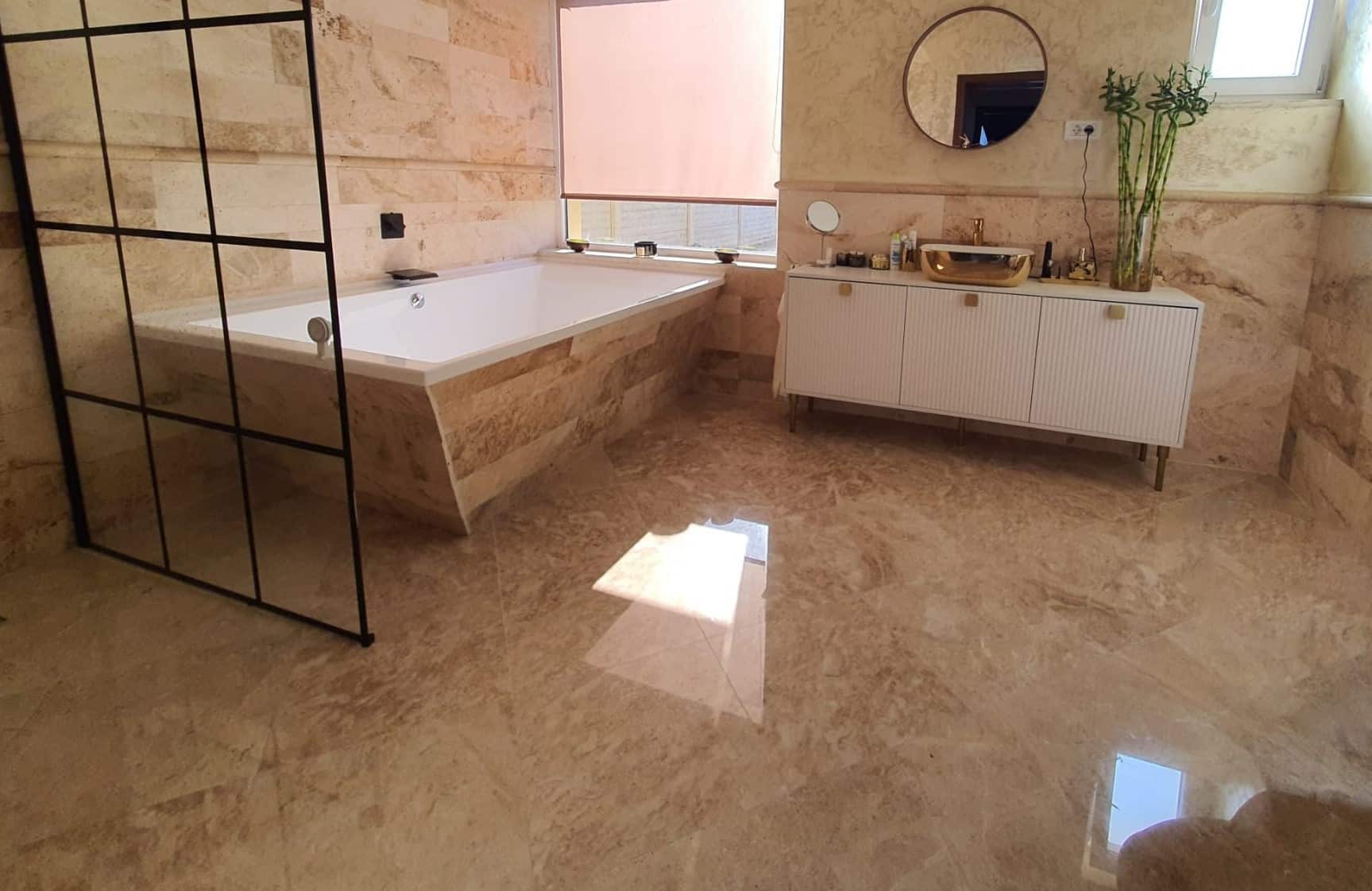 Marmură elegantă pentru un proiect elegant
