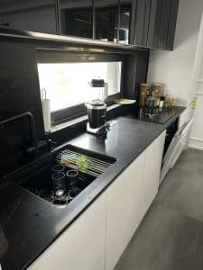 De ce să alegi un material precum Quartzul Black Sante