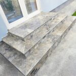 Placi Travertin Silver Antichizat 1LSF - 1 lungime bastonata 33x61x3 cm - imagine 7