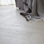 Parchet SPC Herringbone Stejar Bej Denver Izolatie - imagine 3