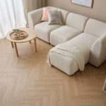 Parchet SPC Herringbone Stejar Natur Kansas Cu Izolatie