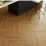 Parchet SPC Herringbone Stejar Maro Deschis Phoenix Cu Izolatie - imagine 3