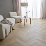 Parchet SPC Herringbone Stejar Natur Deschis Michigan Cu Izolatie